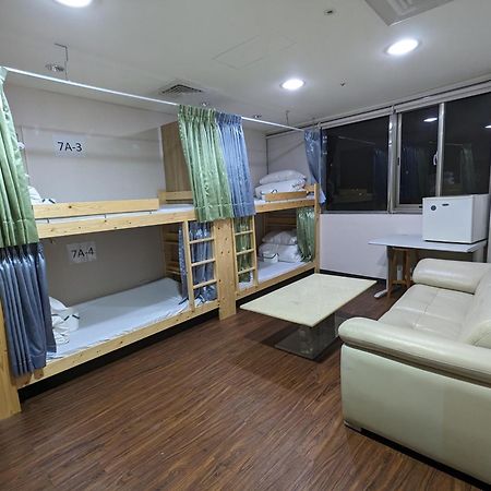 Hey Bear Capsule Hotel Tchaj-pej Exteriér fotografie